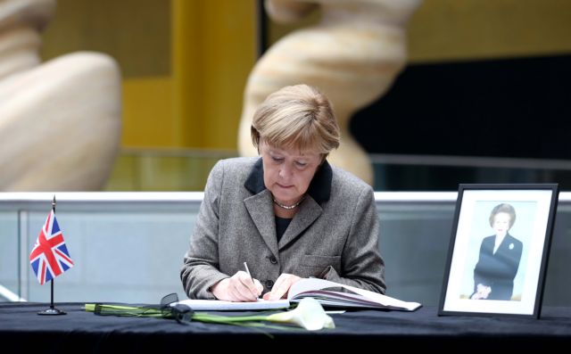 Να χρεοκοπούν οι τράπεζες χωρίς βιώσιμο επιχειρησιακό μοντέλο, ζητά η Μέρκελ